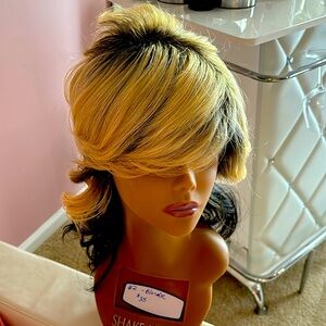 Black and blonde bombshell wig, feather cut wig